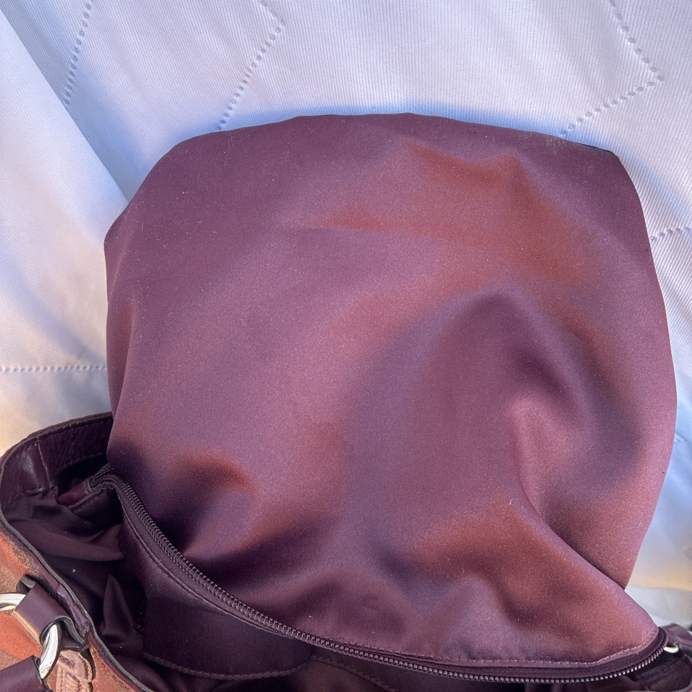 Coach Campbell Signature Shoulder Metallic Belle Carryall Bag Burgundy F26246 - Picture 11 of 13